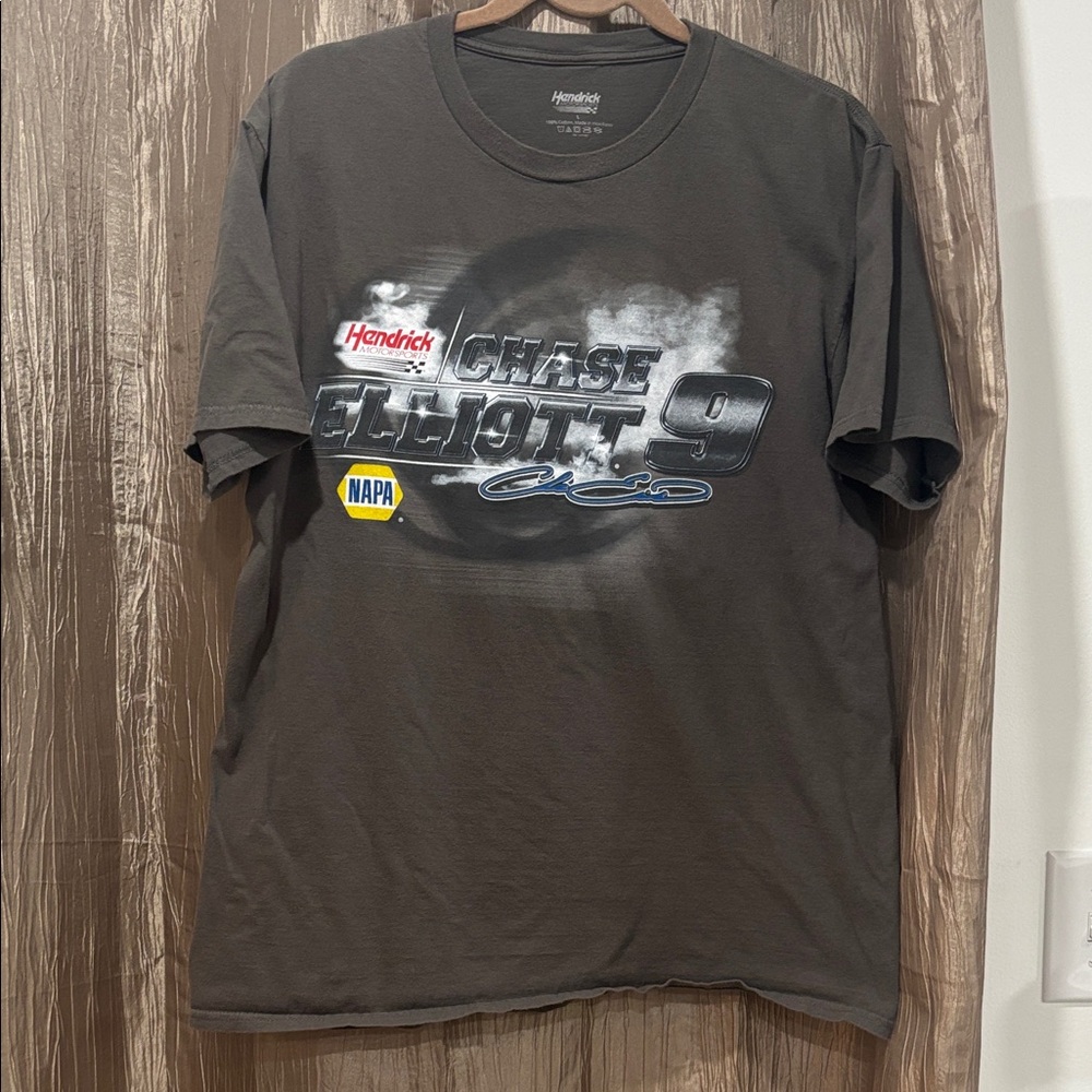 Chase Elliot Official Hendrick Gray Graphic T-Shirt